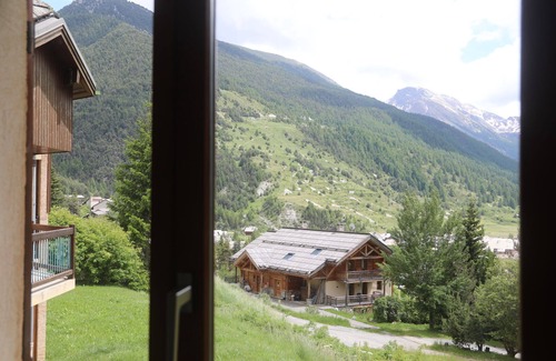 Ceillac Apartment | Beautiful 3-room apartment in the heart of the Queyras regional nature park, in Ceillac