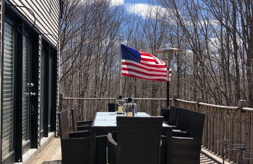 Washington House | Beautiful 3 season home - Spring Summer and Fall
