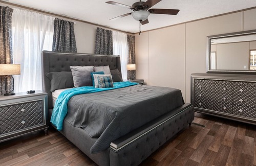 Concord House | Beautiful 3b home on 3 acres with pond