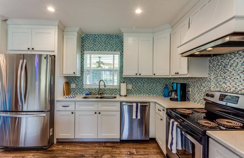Shore Acres House | Beautiful 3BD,2BA Waterfront Pool Home