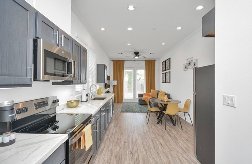 Southeast Houston House | Beautiful 3BD/3.5 Bath near Texas Medical Center/Hobby Airport