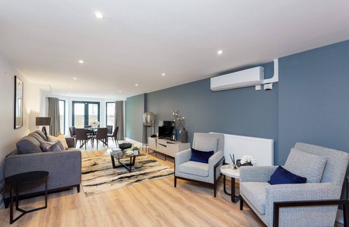 Kensington Apartment | Beautiful 3BD Apartment near Kensington
