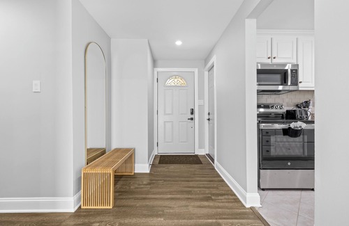 Charlotte House | Beautiful 3BDR Home in Charlotte/w Backyard