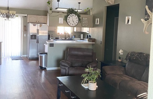 Kenai House | Beautiful 3bed/2bath close to Mouth of Kenai River, Beach, and downtown Kenai.