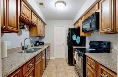 Saint Simons Heights Condo | Beautiful 3bedroom condo central to the beach, shops & restaurants
