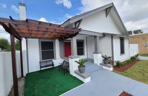 Brownsville House | Beautiful 3BR&2BA House located in the Historic part of Brownville-SPI-SpaceX-MX
