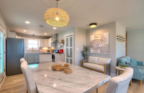 Yaupon Beach House | Beautiful 3BR/BA - Oceanfront, Event Home, Direct Beach Access, Sleeps 8