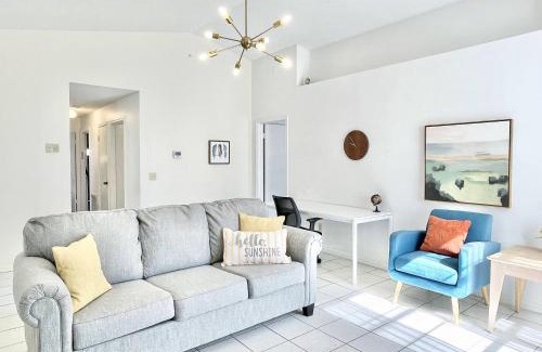 Indian Wells House | Beautiful 3BR House with Private Pool near Disney