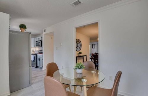 Augusta House | Beautiful 3BR Townhouse Close to Downtown Augusta