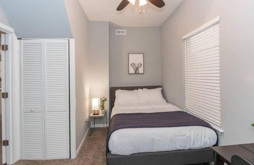 Fountain Square House | Beautiful 3BR2BA CozySuites 7 min to Lucas Oil