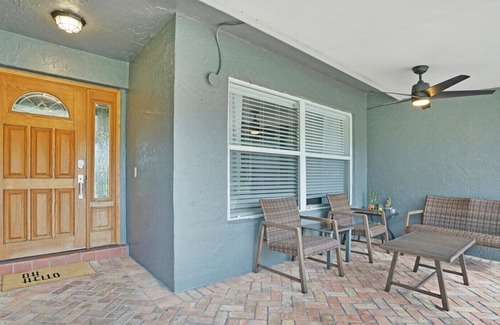 Wellington House | Beautiful 4/2 property in the heart of Wellington