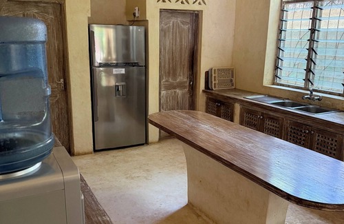 Galu Villa | Beautiful 4 bdrm Beach House with pool, en-suite bathrooms, chef & housekeeper