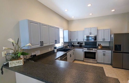 Tuscan Hills House | Beautiful 4 bed/3 bath pool home + games room, 8 miles to Disney World Resort!