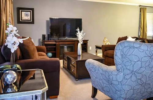 Gibsonville House | Beautiful 4 bed home