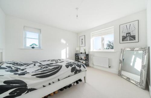 Moggerhanger House | Beautiful 4 bed house - Bedford countryside