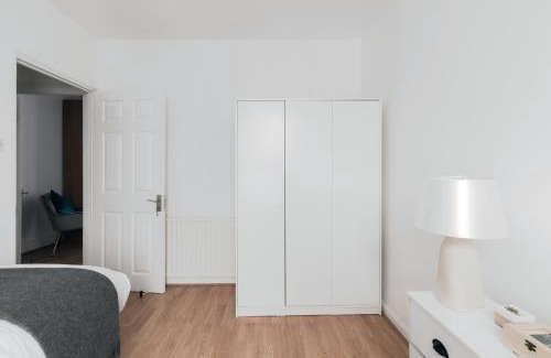 Plaistow South House | Beautiful 4-Bed House with garden in london