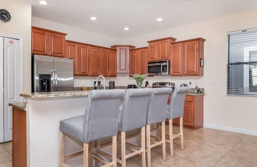 Tuscan Ridge House | Beautiful 4 Bed Pool Home with Game Room-1456MS