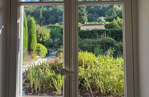 Magagnosc Villa | Beautiful 4 bed villa with stunning views and fully equipped pool house.