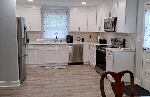 Winston - Salem House | Beautiful 4 Bedroom furnished House