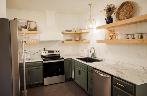 Victoria House | Beautiful 4 Bedroom, 2 Bath Home in Victoria, VA