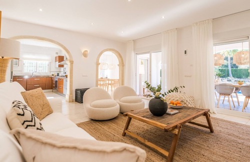 Costa Nova Villa | Beautiful 4 Bedroom Family Villa