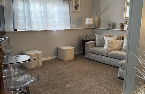 Yorkshire House | Beautiful 4 Bedroom Home Close to UD University & Bob Carpenter Ctr.