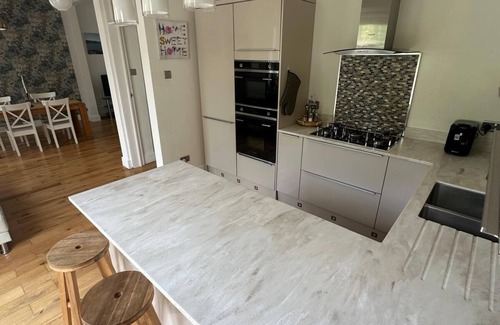 Lewisham House | Beautiful 4 Bedroom House