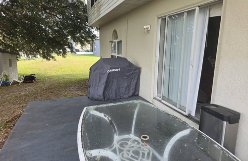 Deltona Lakes House | Beautiful 4-bedroom house ,AC and WiFi in Deltona, 35 min from Disney,Universal