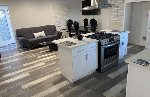 West Rancho Dominguez House | Beautiful 4 bedroom house that sleeps 8 people