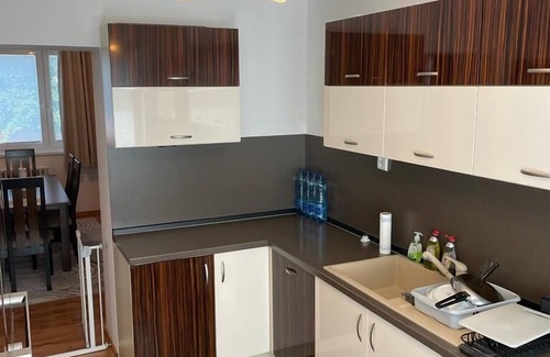 Senec House | Beautiful 4 bedroom house with a relaxing garden