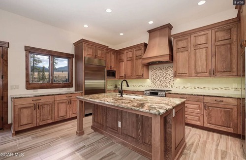Fraser House | Beautiful 4-bedroom house on 8 acres near Fraser - privacy and amazing views!n