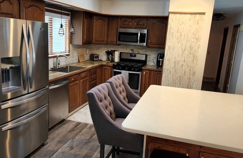 Nashua House | Beautiful 4 bedroom lake house with private dock.