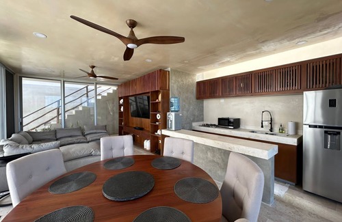 Chicxulub Puerto House | Beautiful 4 Bedroom Villa - 3 minute walk to the Beach!