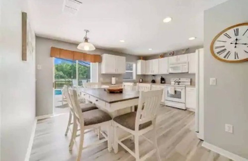 Lake Wilson Preserve House | Beautiful 4 bedroom villa with private pool near Disney
