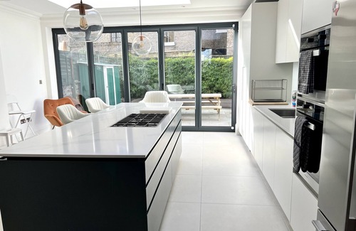 Shepherd's Bush House | Beautiful 4 bedroom Victorian family house on quiet road