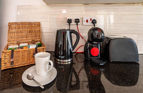 Plumstead House | Beautiful 4 bedrooms house close to Train Station