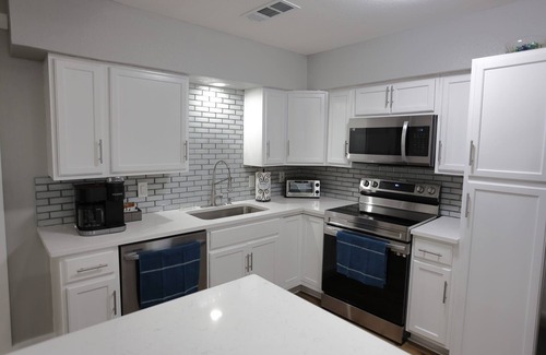 Allen House | Beautiful 4 beds & 3 full baths home