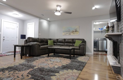 Allen House | Beautiful 4 beds & 3 full baths home