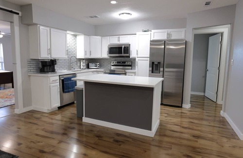 Allen House | Beautiful 4 beds & 3 full baths home