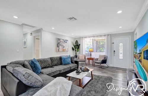 Riverland Village House | Beautiful 4 BR with Private Heated Pool