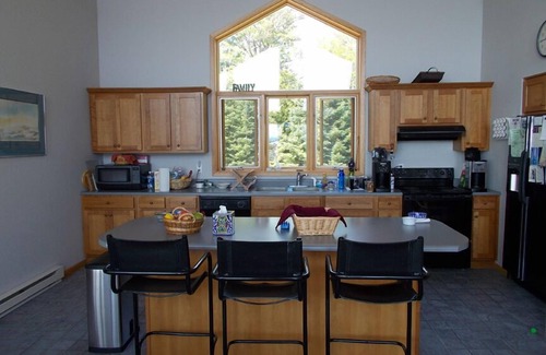 Gulliver House | Beautiful 4 Seasons Lake Michigan Beach House 200 Feet of Pristine Beach.