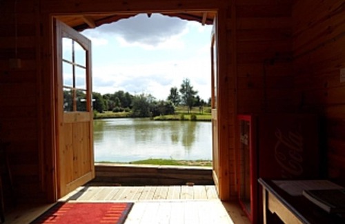 Thrandeston Cottage | Beautiful 4 Star Rural Suffolk Cottage Overlooking Lake