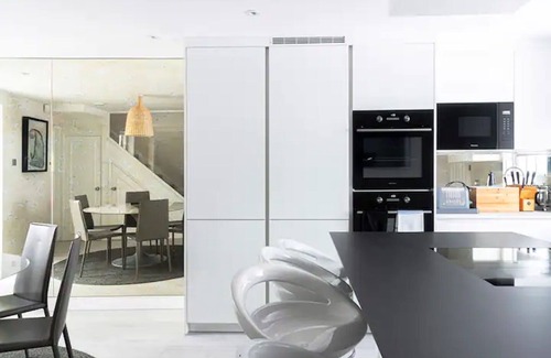 Chelsea House | Beautiful 4bed 2.5 bath in the heart of Chelsea