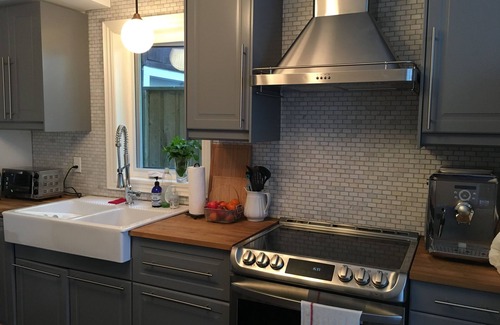 Corktown House | Beautiful 4Br downtown garden house. Sleeps 12