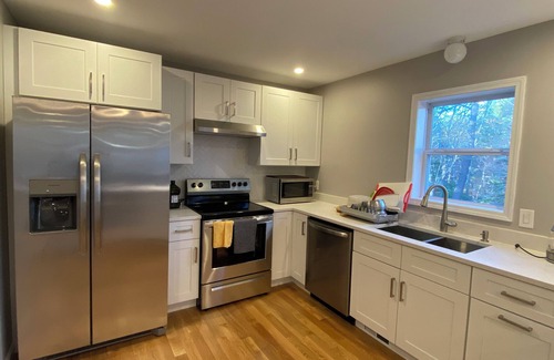 Forestdale House | Beautiful 4BR Lake Front House