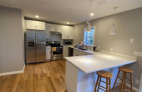 Forestdale House | Beautiful 4BR Lake Front House