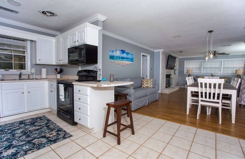 Fort Walton Beach House | Beautiful 4BR Home in FWB | Fenced Yard | Pet Friendly | 10 Minutes to Okaloosa Island & Beaches
