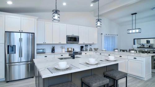 Central Scottsdale House | Beautiful 5-Bdrm Vacation Home WHeated Pool