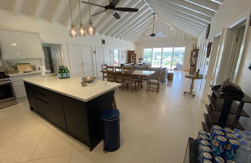 English Harbour Villa | Beautiful 5 Bed Villa with Pool, 2 mins walk to Marinas and English Harbour Town