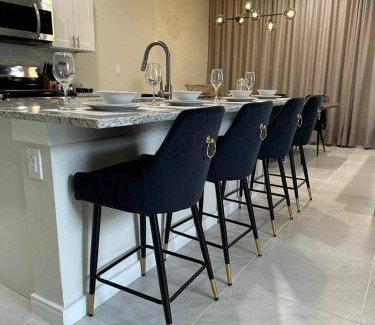 West Kissimmee House | Beautiful 5 bed home Resort 5 minutes from Disney